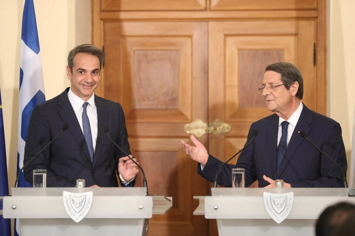 Το δώρο Μητσοτάκη σε Αναστασιάδη με σαφές υπονοούμενο για την προηγούμενη κυβέρνηση (βίντεο)